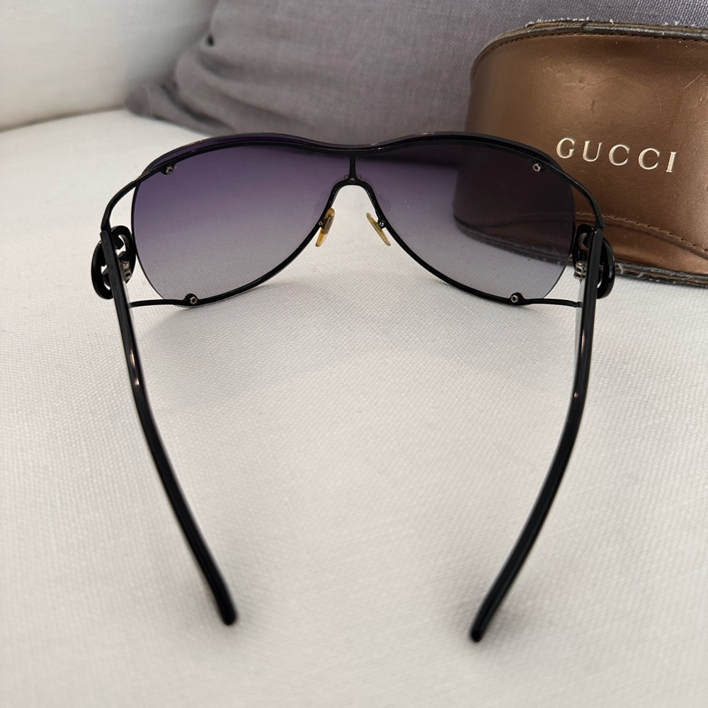 Black Gucci sunglasses - Picture 4 of 6